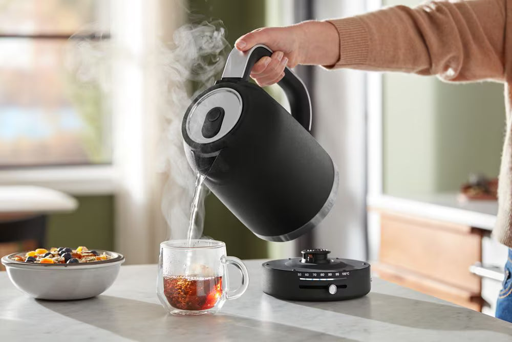 BOUILLOIRE 1.7 LITRES NOIRE KITCHENAID
